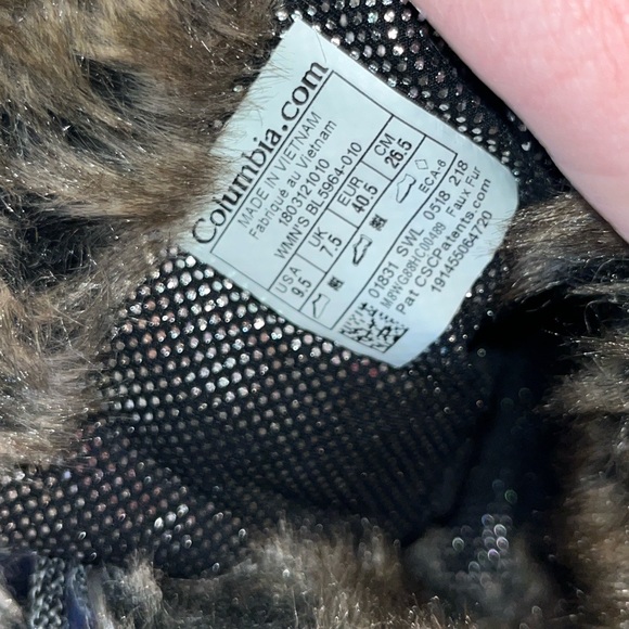 Columbia ~Women's Black Faux Fur-Lined Winter Boots~ size 9.5 - Picture 6 of 16